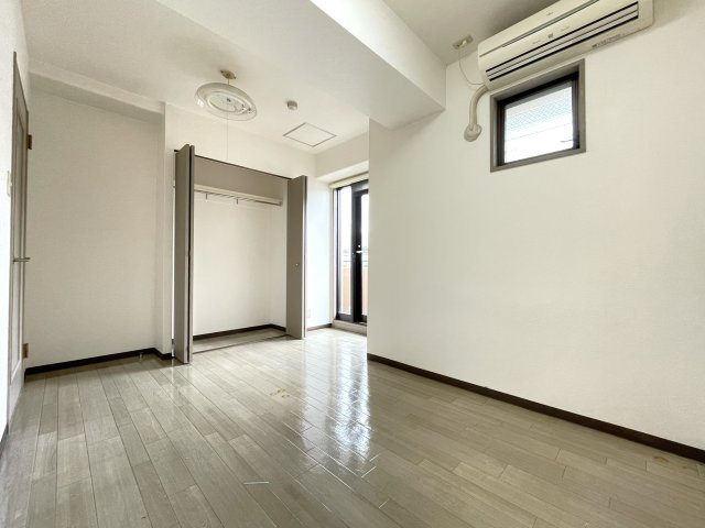 信開ガーデンコート西大路の洋室|洋室6.2帖