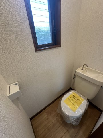 ヴェッセル三ツ沢のトイレ|コンパクトで使いやすいトイレです