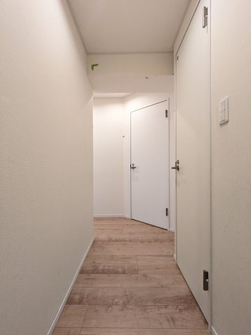 パールハイツ笹塚の玄関|明るい玄関です