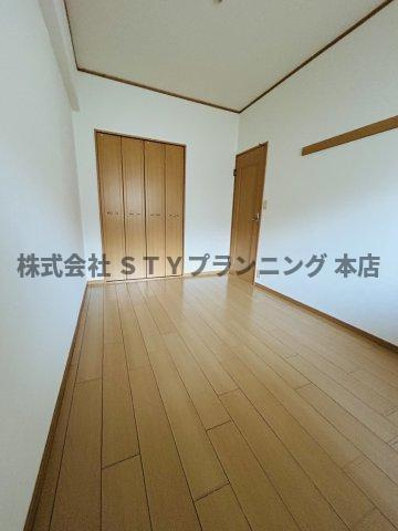 仲介手数料０円！リアライズ稲永駅前の洋室