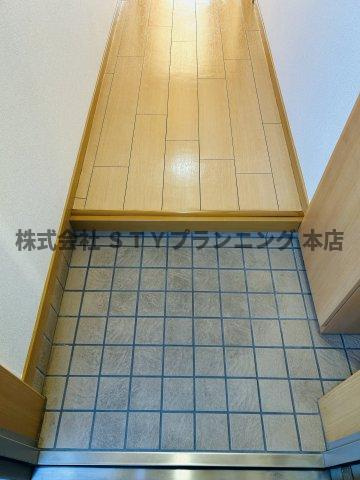 仲介手数料０円！リアライズ稲永駅前の玄関