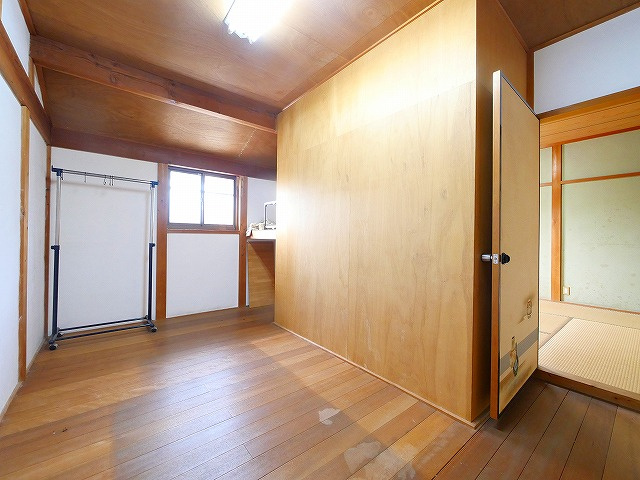 大和郡山市東奈良口町戸建の洋室|個人の部屋や寝室として使える洋室です