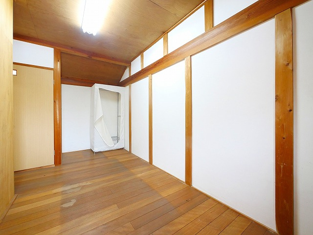 大和郡山市東奈良口町戸建の洋室|使い勝手のいい洋室です