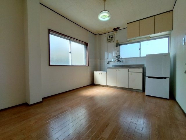 神戸市長田区西山町２丁目の賃貸マンションの居間・リビング