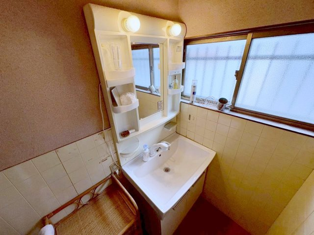 中古戸建の独立洗面台