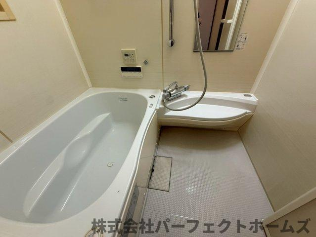 禁野本町1丁目O.C中古戸建の浴室|コンパクトで使いやすいお風呂です