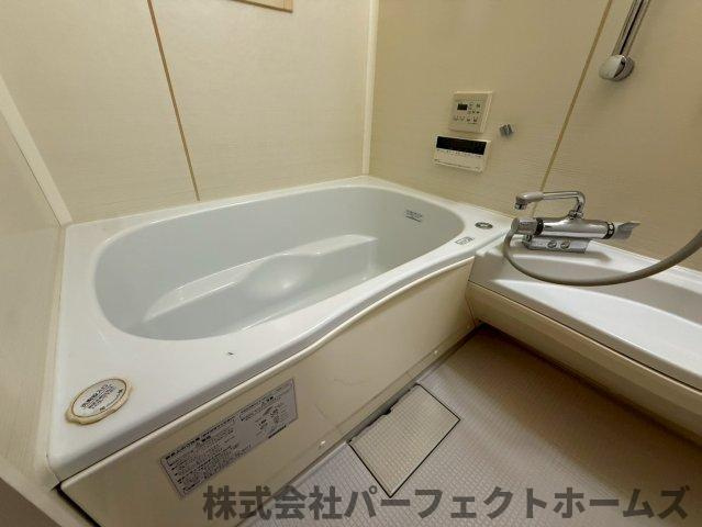 禁野本町1丁目O.C中古戸建の浴室|日々の疲れを癒すお風呂付です
