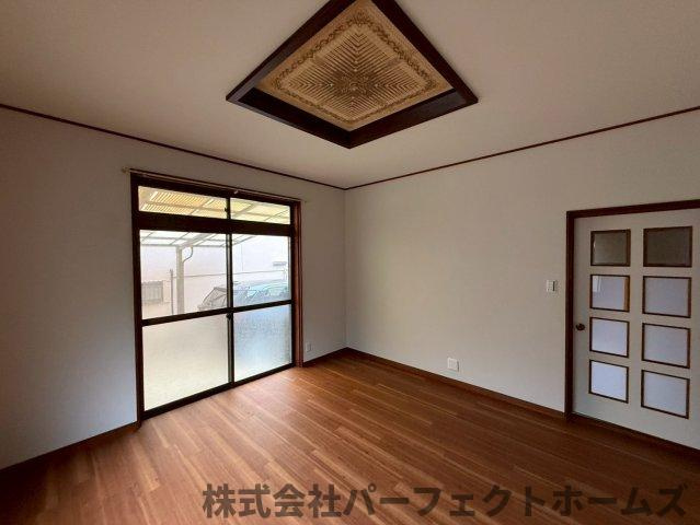 【居間・リビング】の画像