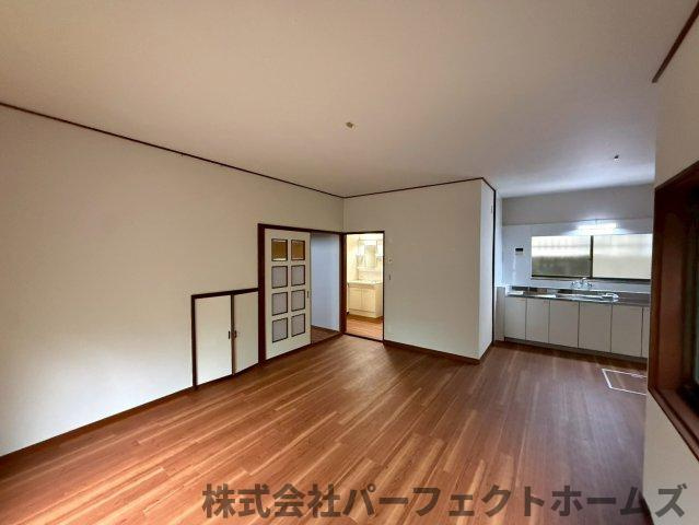 【居間・リビング】の画像
