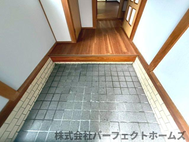 禁野本町1丁目O.C中古戸建の玄関|きれいな玄関です