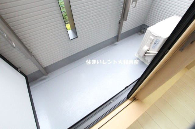 タンドゥルマンのバルコニー