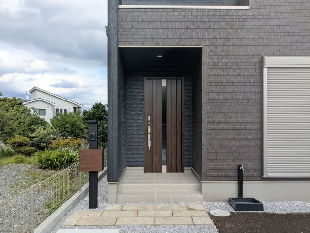 GRAFARE高崎市石原町3期の玄関