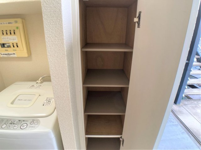 【玄関】 | 設備・仕様は号室により異なる為、現況を優先致します。