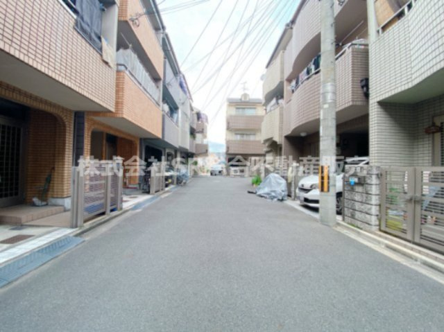 末広町中古戸建の前面道路含む現地写真|前面道路含む現地写真です