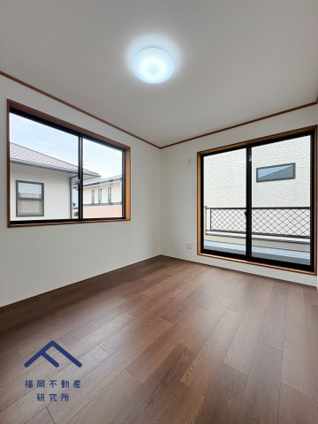 東区舞松原６丁目　戸建ての洋室