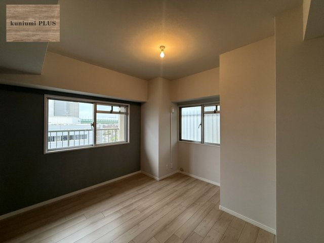 日商岩井太子橋マンションの洋室