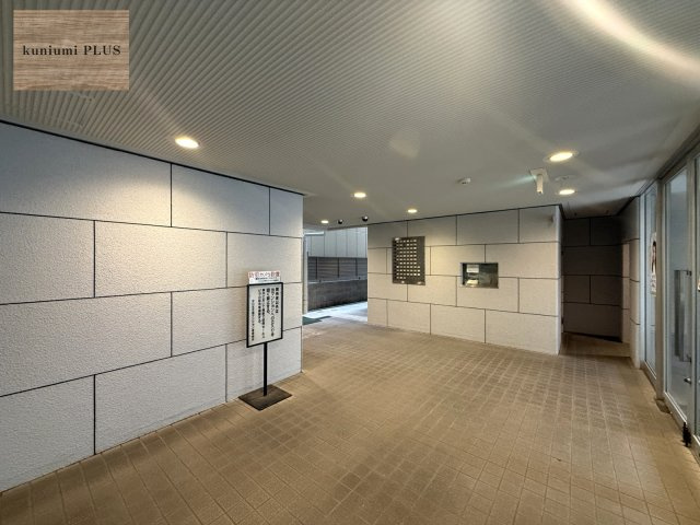 日商岩井太子橋マンションのエントランス