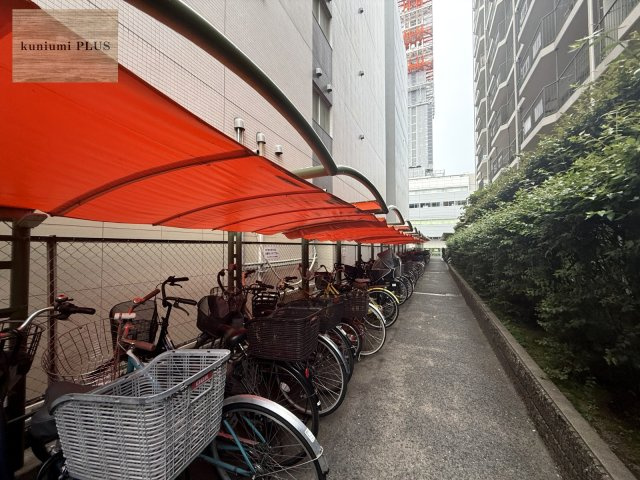 日商岩井太子橋マンションの駐輪場