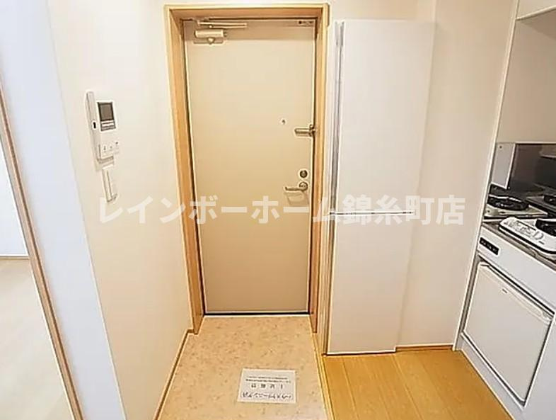 ロイヤルブルーゲート五反野の玄関|※別部屋参照写真となります。