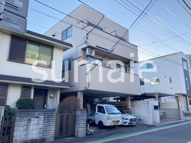 パーシモンハイツの外観|閑静な住宅街にあるマンションです。