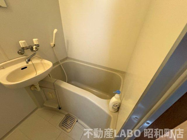 ラッキーセンター河堀口マンションの浴室
