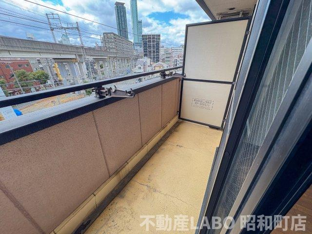 ラッキーセンター河堀口マンションのバルコニー