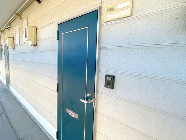 フォレスト山代Aの玄関