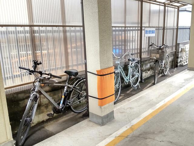 建物下駐輪場