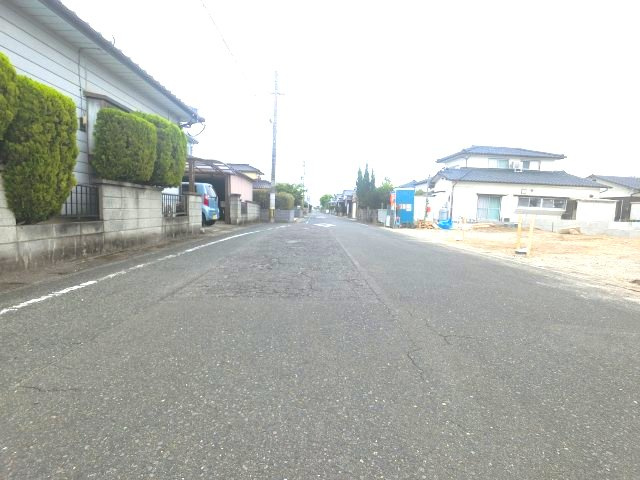 佐賀市高木瀬西　第11　2号棟の前面道路含む現地写真|前面道路含む現地写真です
