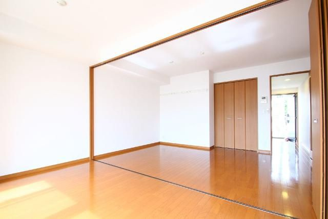 足立区江北７丁目の賃貸マンションの居間・リビング
