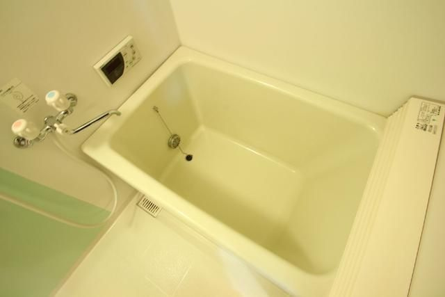 足立区江北７丁目の賃貸マンションの浴室