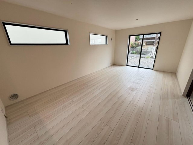 リーブルガーデン　大垣市青木町　全４区画分譲の居間・リビング|リビング別角度