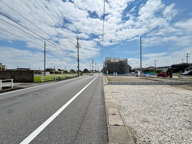 リーブルガーデン　大垣市青木町　全４区画分譲の前面道路含む現地写真|「現地（2026年5月14日）撮影」　
■前面道路　
■ヤマダ不動産　株式会社リライフ