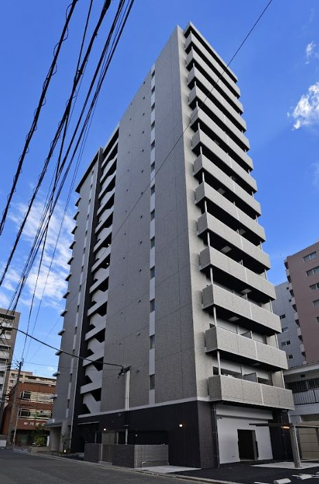 LIBTH県庁前