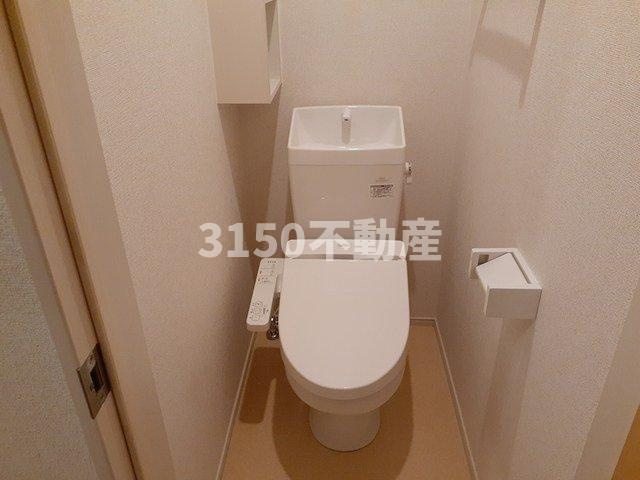 ブライド・サチⅠのトイレ|落ち着いた色調のトイレです