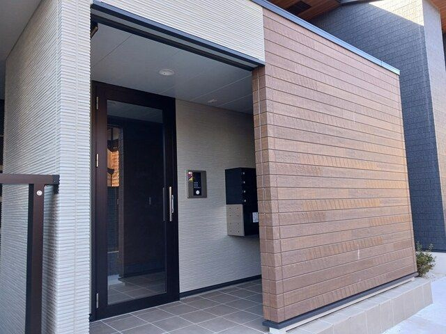 リヴィエール　ヴィラ　神代のエントランス