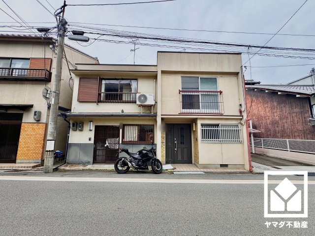 伏見区両替町１３丁目の外観