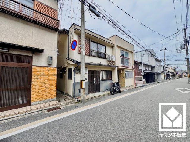 伏見区両替町１３丁目の外観