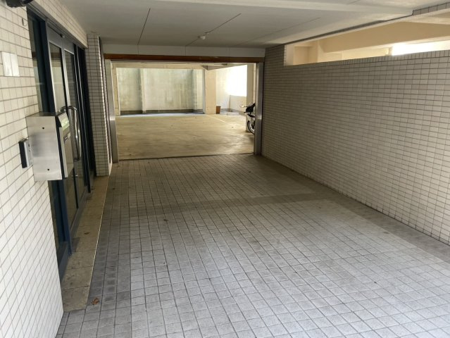 ラムール六甲山ノ手のロビー|清潔なロビーです