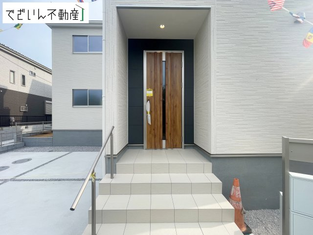 【玄関】 | Livele Garden.S羽生市南羽生(南羽生駅Ⅱ)　新築住宅 | ≪1号棟≫
現地(2026年8月撮影)