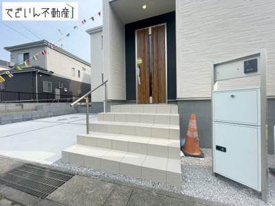 【玄関】 | Livele Garden.S羽生市南羽生(南羽生駅Ⅱ)　新築住宅 | ≪1号棟≫
現地(2026年8月撮影)