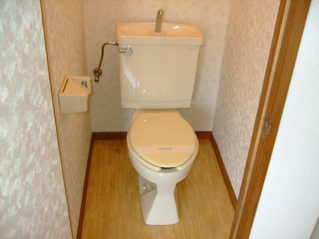 小林ビルのトイレ