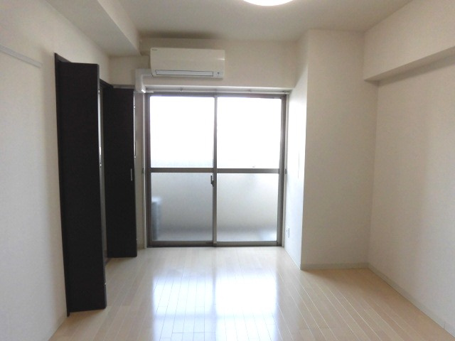大阪市中央区瓦屋町１丁目の賃貸マンションの洋室