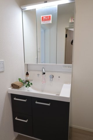 《仲介手数料無料》西東京市北町３丁目2-28新築一戸建てリナージュの独立洗面台