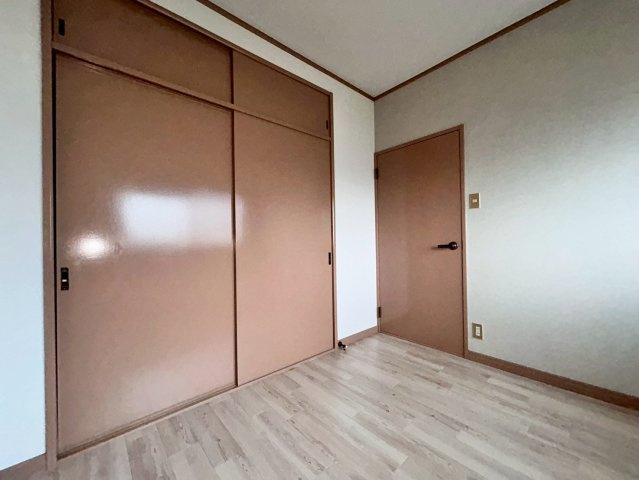 シャトーシミズの洋室|北側