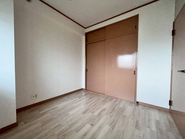シャトーシミズの洋室|北側