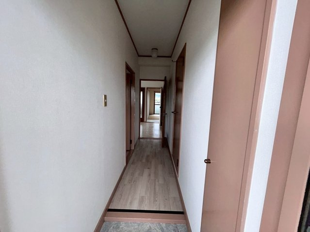 シャトーシミズの玄関