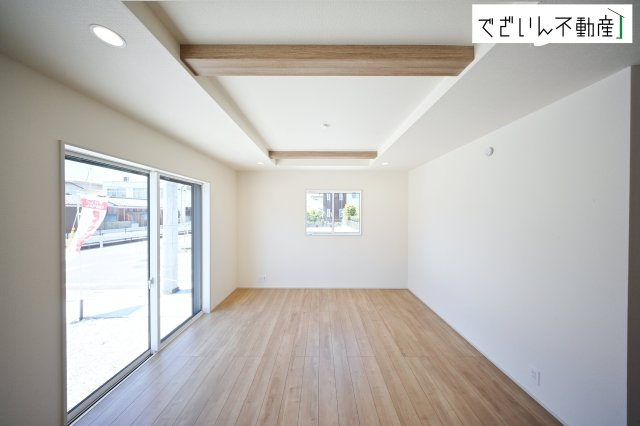 【居間・リビング】 | blooming garden熊谷市赤城町1丁目　新築住宅 | ≪1号棟≫
現地(2026年5月撮影)
