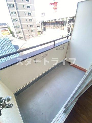 大阪市東淀川区下新庄１丁目の賃貸マンションのバルコニー