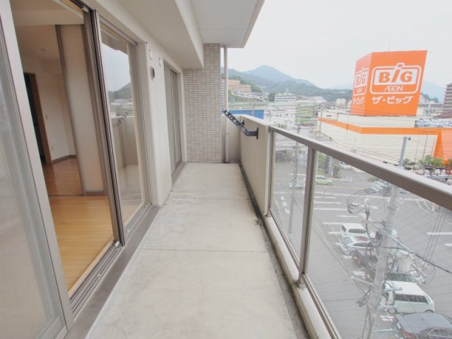 スカイアヴェニューのバルコニー|※別部屋のお写真です※